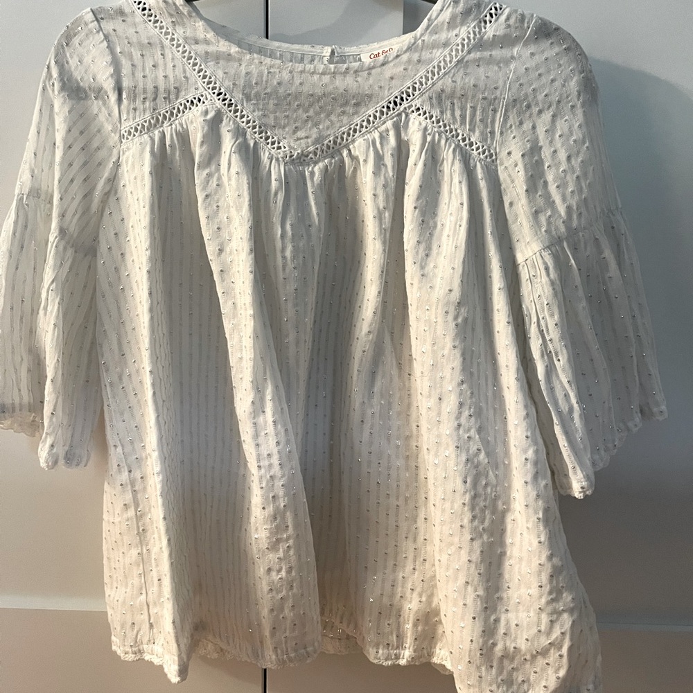 Cat&Jack White/silver half-sleeve top